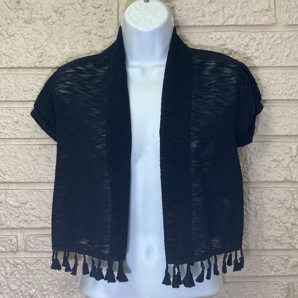 Made For Me To Look Amazing Knit Shrug - Picture 1 of 7